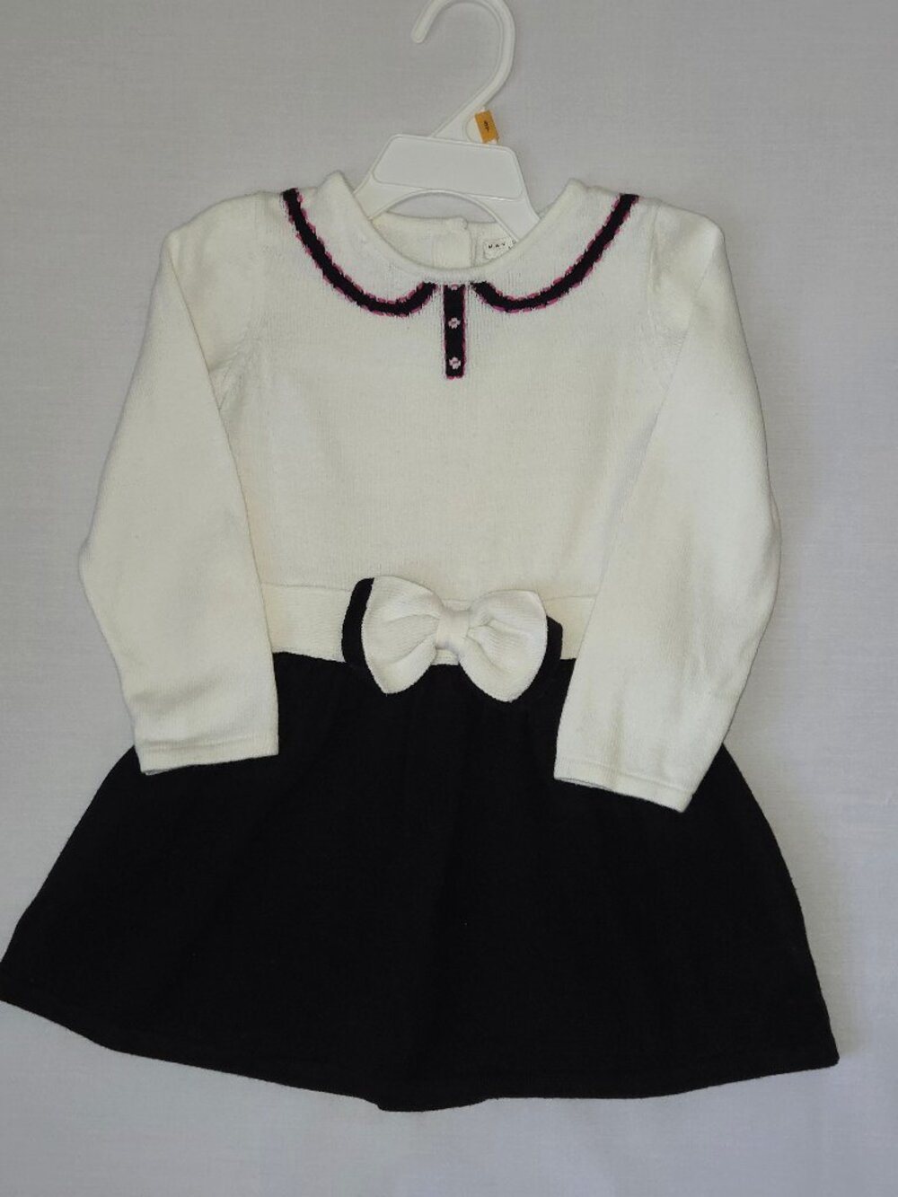 NWOT Max Studio Baby Girls Black Ivory Sweater Dress 3T Bow Waist